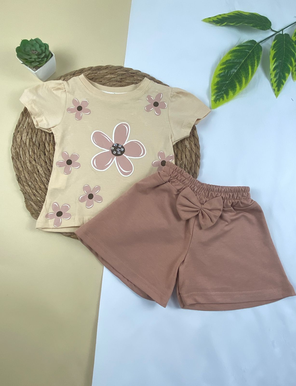 بيجامه بناتي قطن100 %  مكون من قطعتين رسمة وردة🤍😍