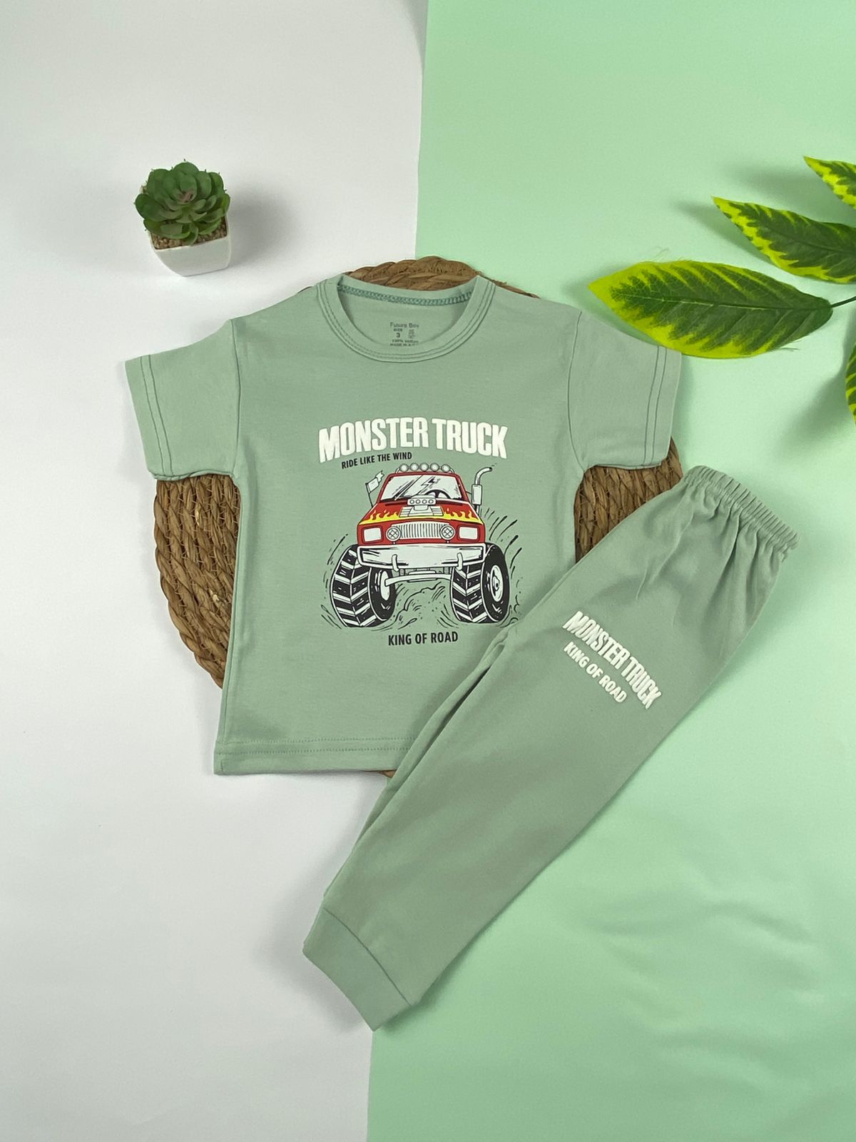 بيجامه اولادي  قطن 100% مكون من قطعتين king of road 🤍😍
