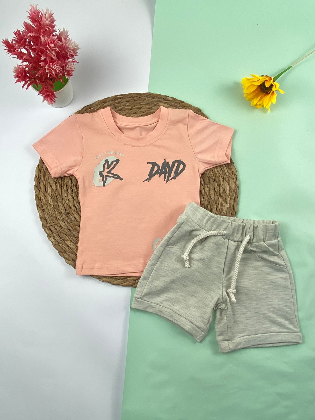 بيجامه اولادي وبناتي قطن مكون من قطعتين  DayD🤍😍