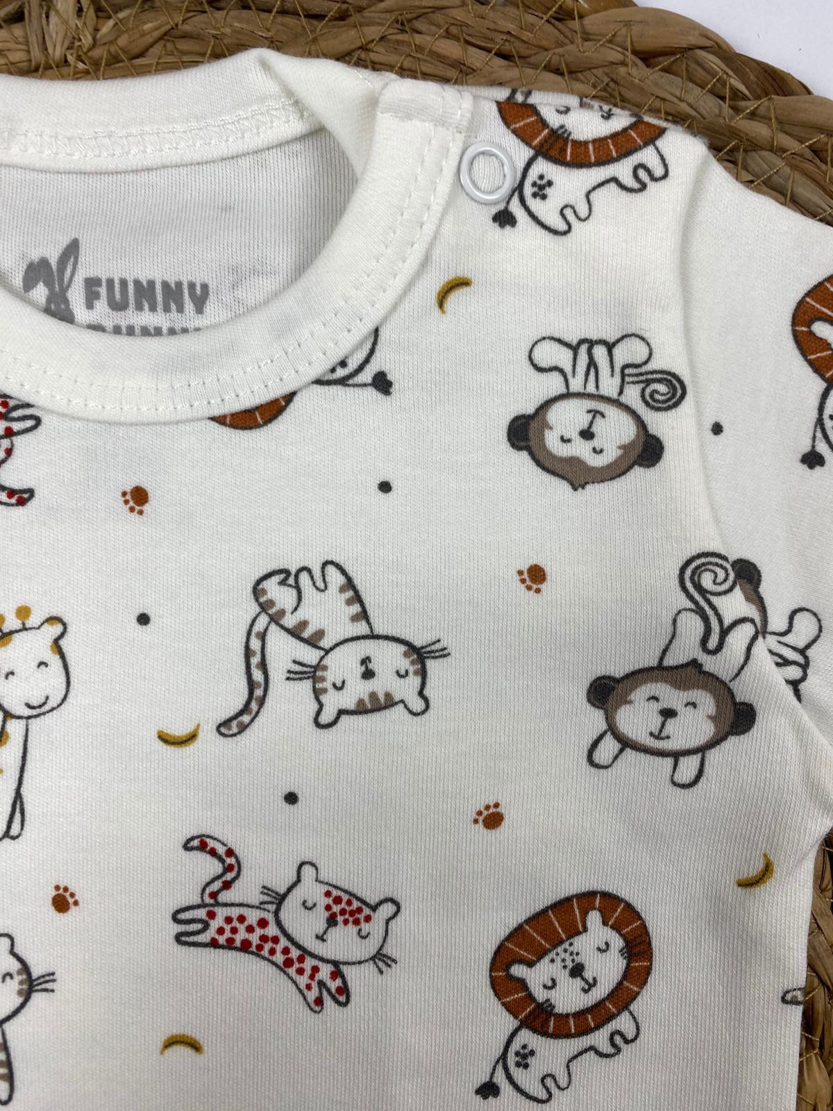 فانله نص كم مطبوع اولادي وبناتي قطن 100% ماركة فاني باني 😍🤍