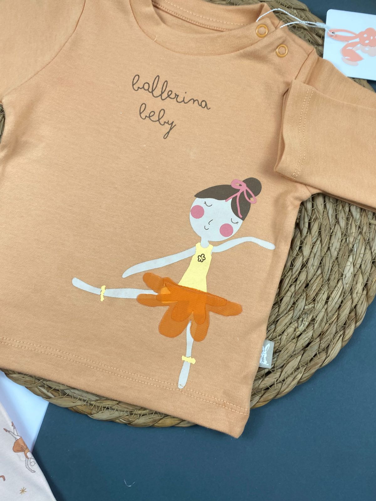 بيجامه بناتي  خريفي من فاني باني مكون من قطعتين قطن 100% ballerina🤍🩷