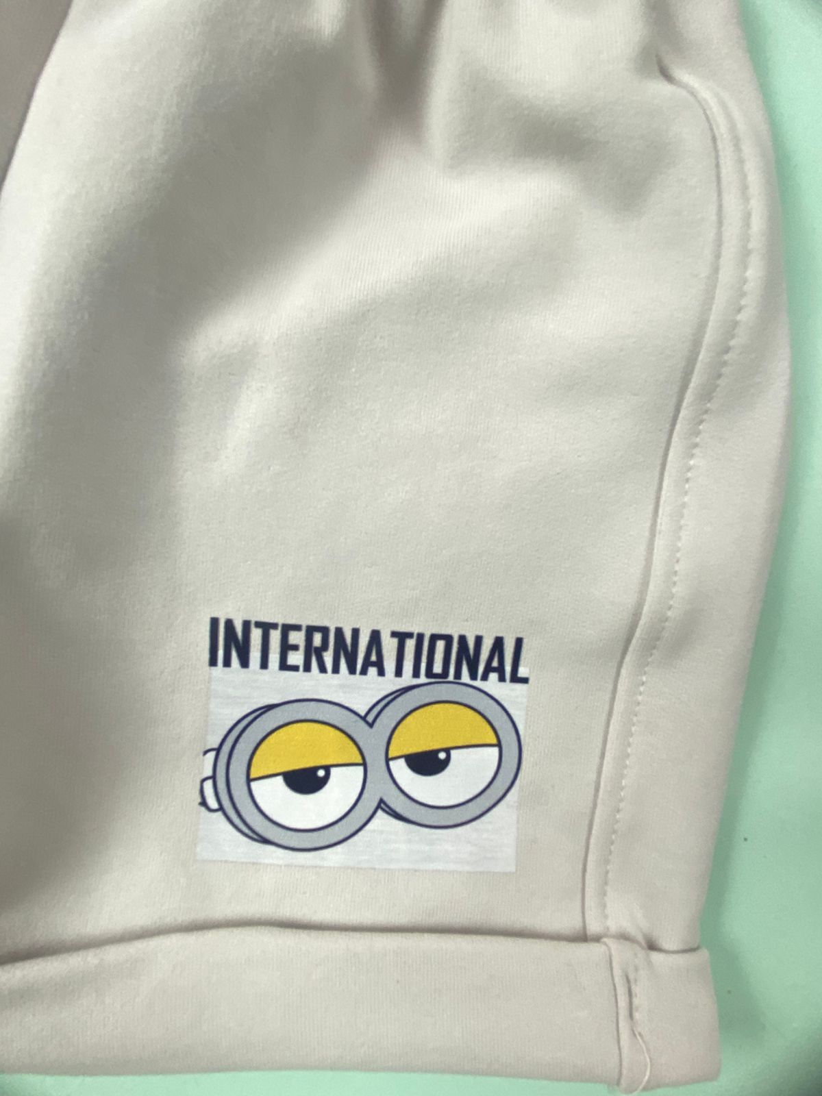 بيجامه اولادي  قطن 100% مكون من قطعتين  minions🤍😍