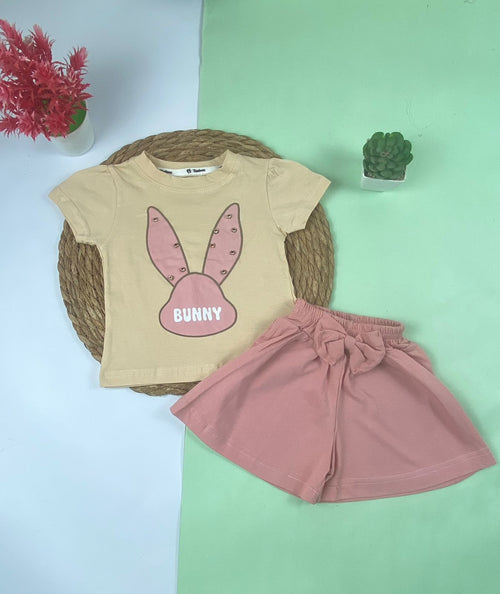 بيجامه صيفي  بناتي قطن100 %  مكون من قطعتين رسمة ارنبه🤍😍