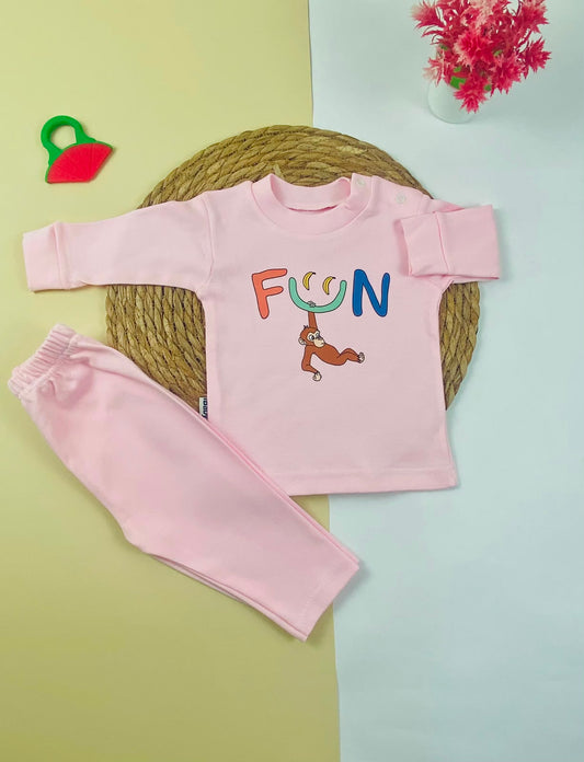 بيجامه خريفي  اولادي وبناتي مكون من قطعتين fun  💕💕