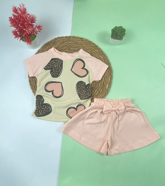 بيجامه صيفي  بناتي قطن100 %  مكون من قطعتين رسمة قلوب 🤍😍