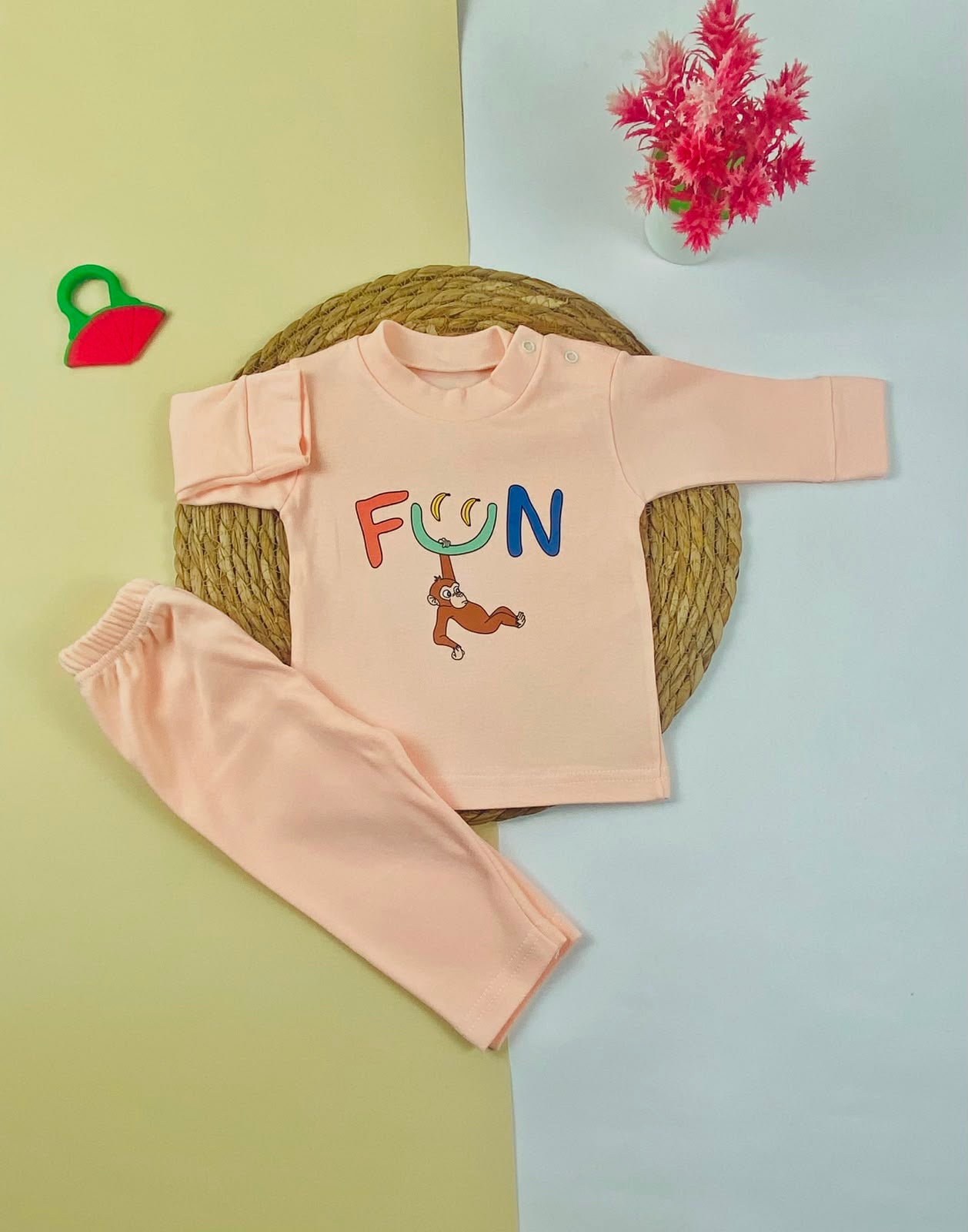 بيجامه خريفي  اولادي وبناتي مكون من قطعتين fun  💕💕