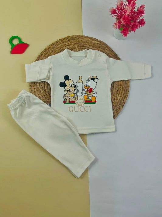 بيجامه خريفي  اولادي وبناتي مكون من قطعتين gucci 💕💕