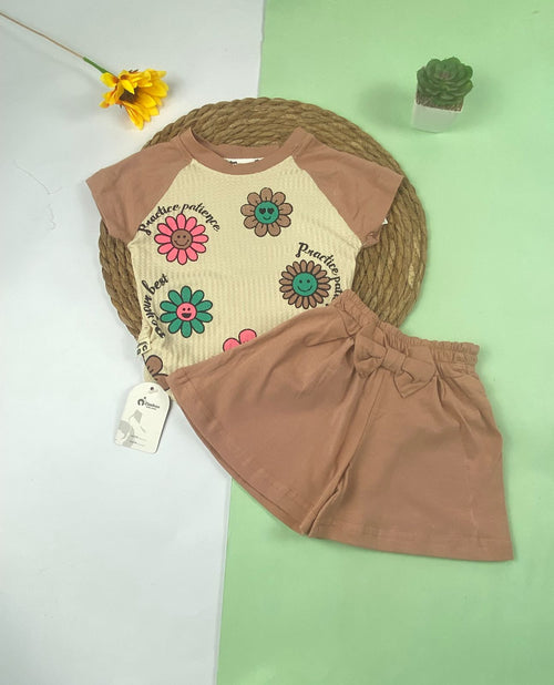 بيجامه بناتي قطن100 %  مكون من قطعتين رسمة ورود🤍😍
