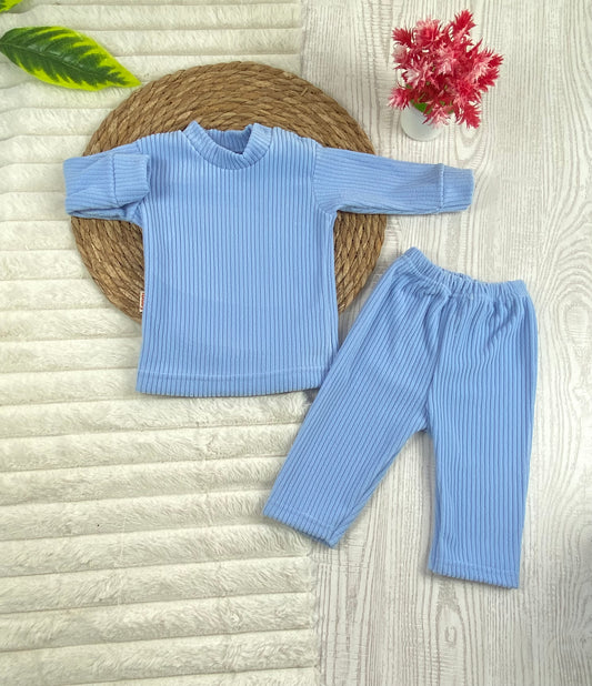 بيجامه قطيفه مسحب مكستر اولادي وبناتي مكونه من قطعتين 🤍🩷