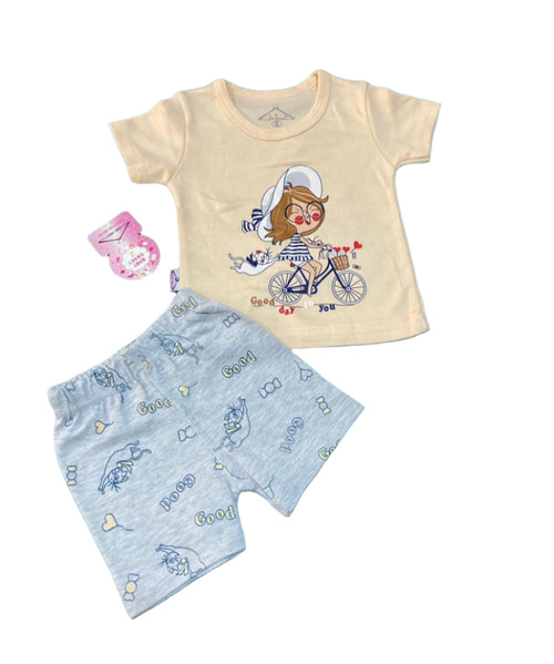 طقم بناتي صيفي مميز مكون من تيشيرت وشورت رسمة عجله🤍🤍