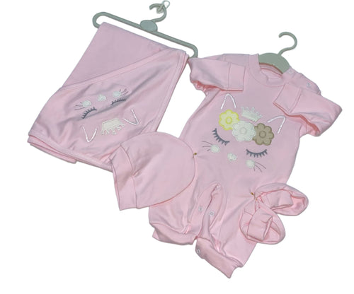 طقم مستشفي بناتي 4 قطع خامه قطن رسمة تاج 🩵🩵🩵