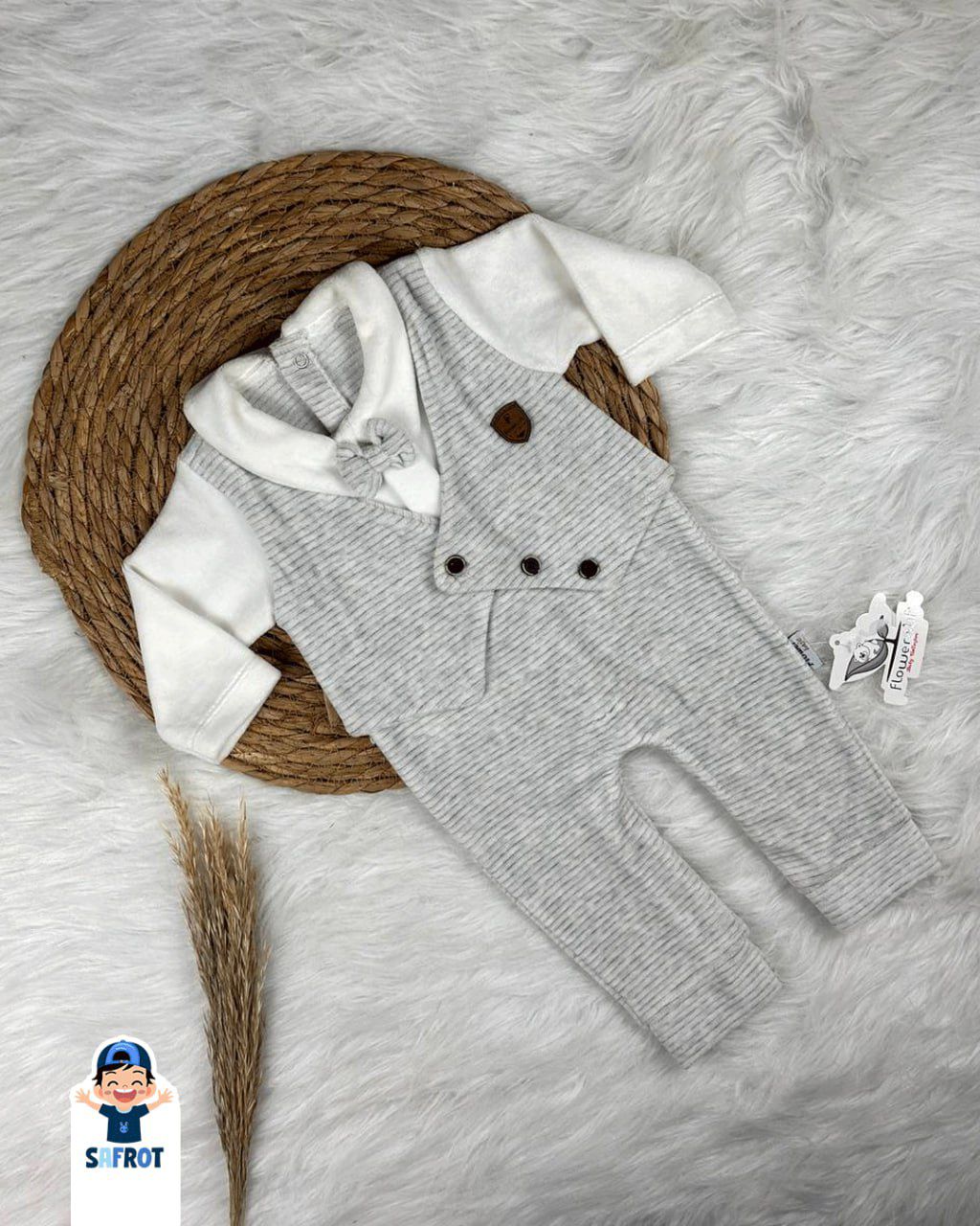 سالوبيت اولادي شتوي قطيفه خامه ناعمه وروعه فيونكه🩷💛