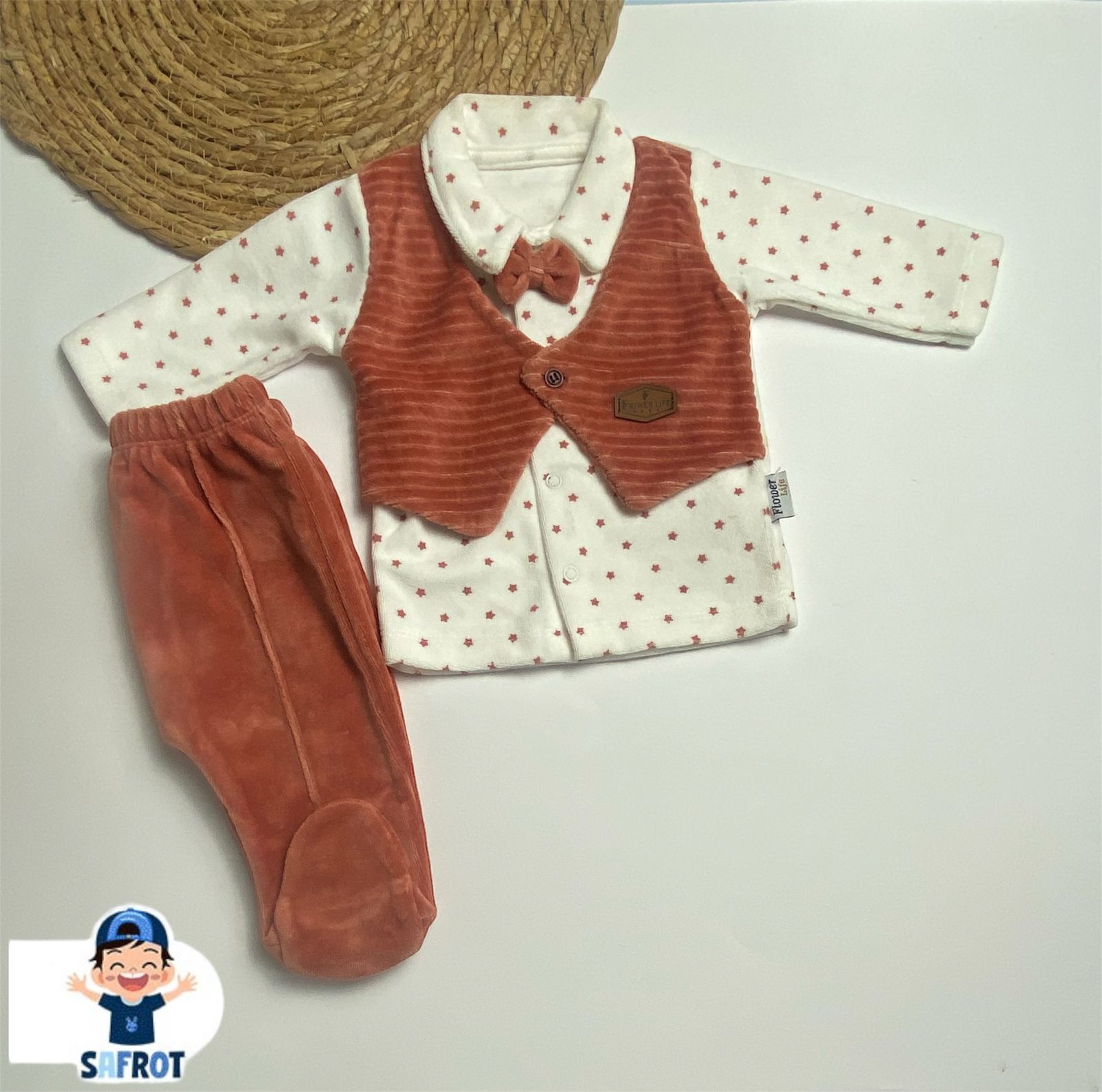 طقم خروج شتوي بناتي مكون من قطعتين تيشرت بسديري وبنطلون 💛💛