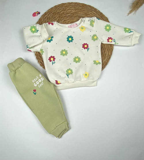 طقم ميلتون شتوي بناتي مكون من قطعتين رسمة ورد 🤍😍🩷