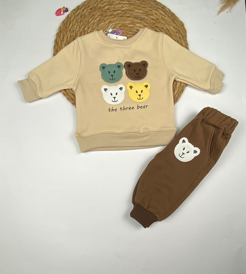 طقم شتوي اولادي خامه ميلتون مكون من قطعتين رسمة دببه 🐻‍❄️🐻‍❄️❤️