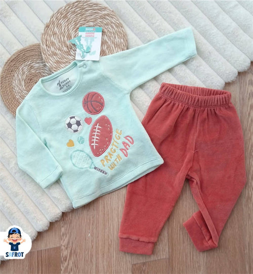 بيجامه شتوي  اولادي وبناتي خامه قطيفه مكونه من قطعتين ماركة فاني باني sport 🤍🩵