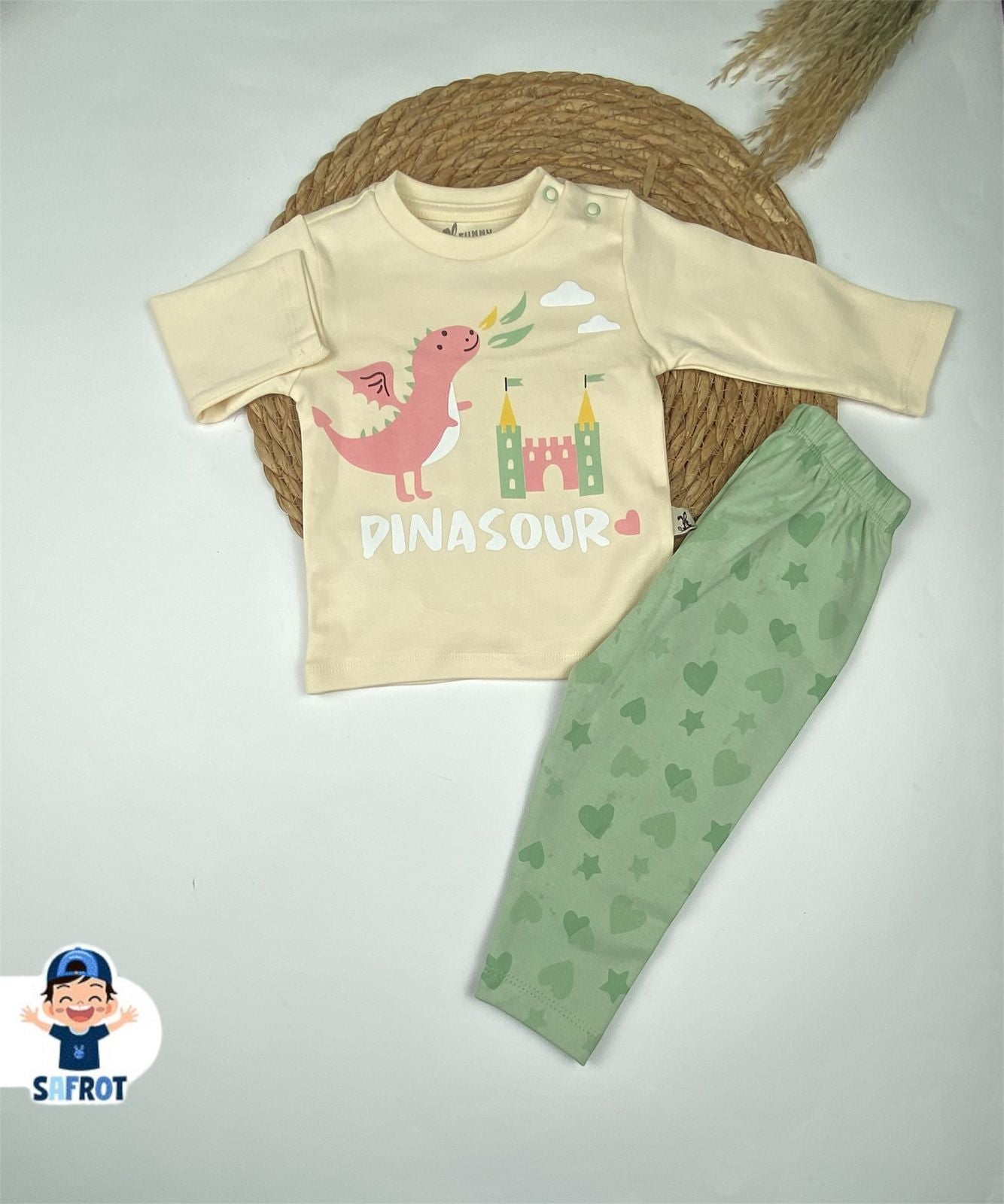بيجامه بناتي خريفي من فاني باني مكون من قطعتين رسمة الديناصور قطن 100%🤍🩷