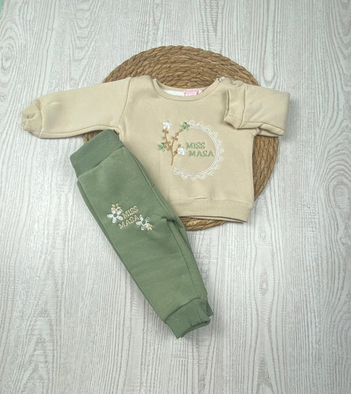 طقم شتوي ميلتون بناتي مكون من قطعتين miss masa🤍🤍