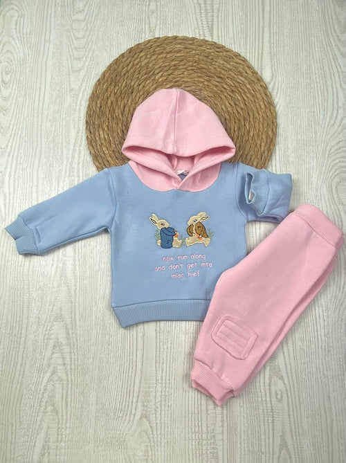 طقم شتوي ميلتون بناتي مكون من قطعتين مزود ب هودي. رسمة ارنب 🤍🤍