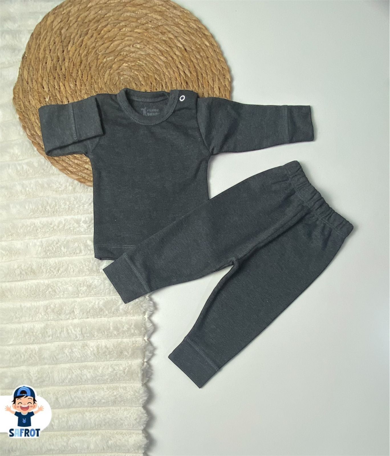 دفايه قطن 100% اولادي وبناتي مكونه من قطعتين ماركه فاني باني 🤍🩷