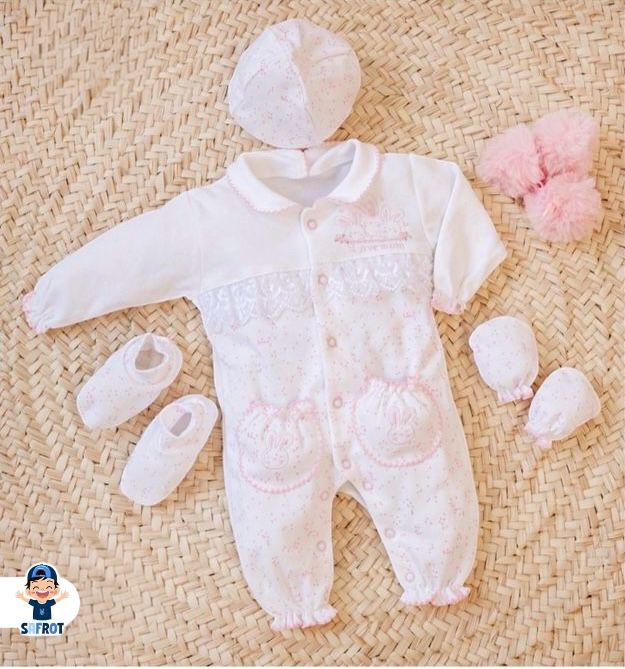 طقم السبوع والمستشفى بناتي خامه قطن مكون من 4 قطع 🤍❤️🩷