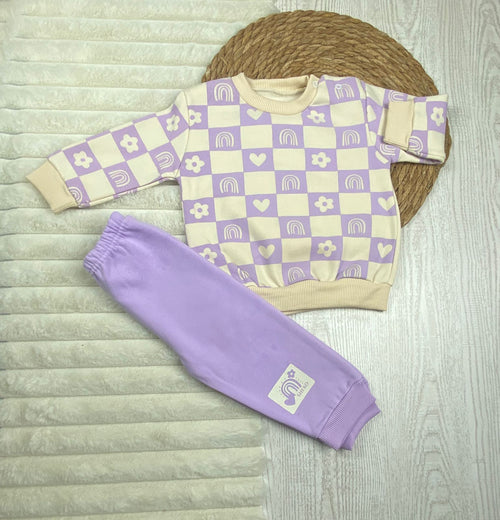 طقم بناتي شتوي خامه ميلتون مكون من قطعتين رسمة شطرنج❤️🤍