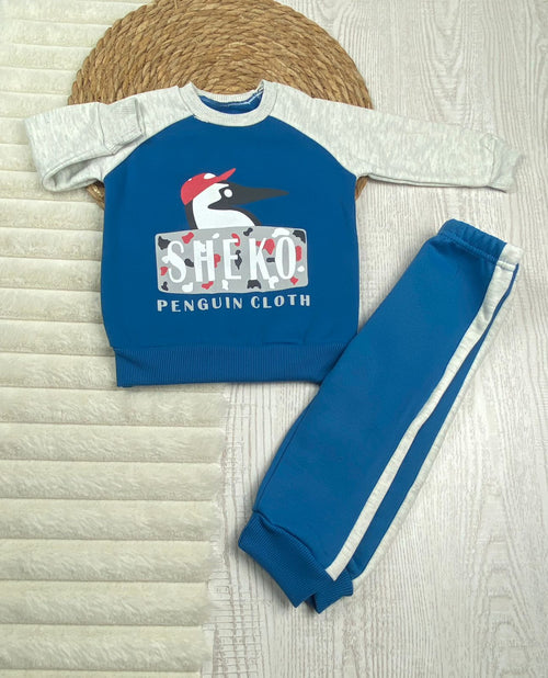 طقم اولادي وبناتي شتوي خامه ميلتون مكون من قطعتين رسمة البطريق❤️🤍