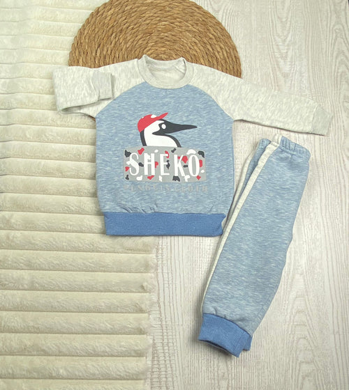 طقم اولادي وبناتي شتوي خامه ميلتون مكون من قطعتين رسمة البطريق❤️🤍