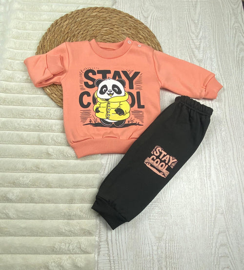 طقم اولادي وبناتي شتوي خامه ميلتون مكون من قطعتين رسمة الباندا❤️🤍