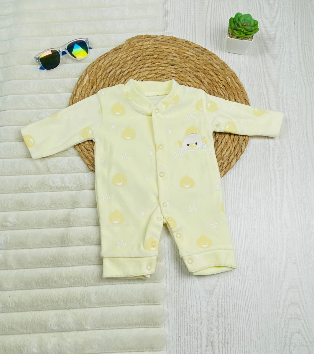 سالوبيت شتوي قطيفه اولادي وبناتي خامه مريحه وعملي رسمة نجوم 🩷❤️