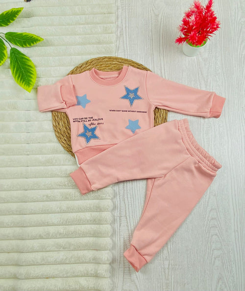 طقم بناتي شتوي خامه ميلتون مكون من قطعتين رسمة نجوم❤️💞