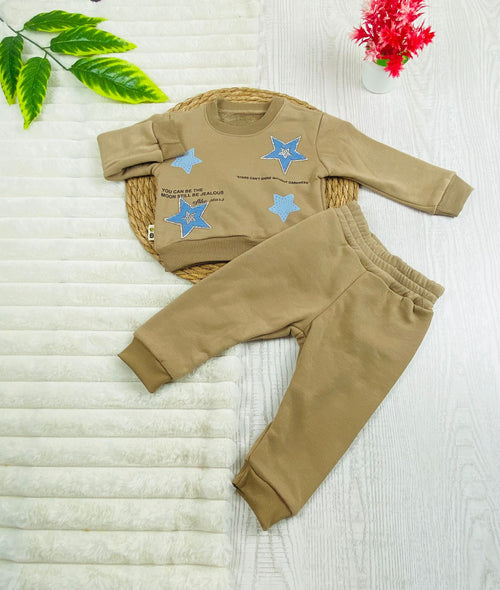 طقم بناتي شتوي خامه ميلتون مكون من قطعتين رسمة نجوم❤️💞