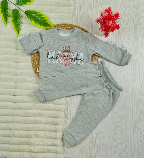 طقم بناتي شتوي خامه ميلتون مكون من قطعتين رسمة لبوبو❤️💞