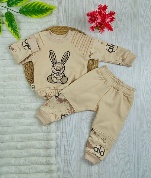 طقم اولادي وبناتي شتوي خامه ميلتون مكون من قطعتين رسمة ارنب🤍🤍