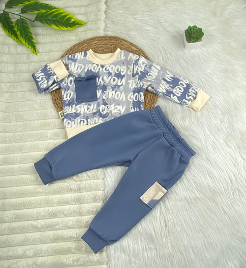 طقم اولادي وبناتي شتوي خامه ميلتون مكون من قطعتين 💙🤍🤍