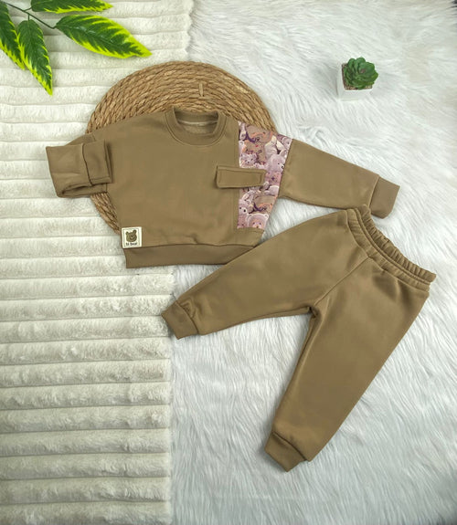 طقم اولادي وبناتي شتوي خامه ميلتون مكون من قطعتين رسمة دببه🤍😍😍