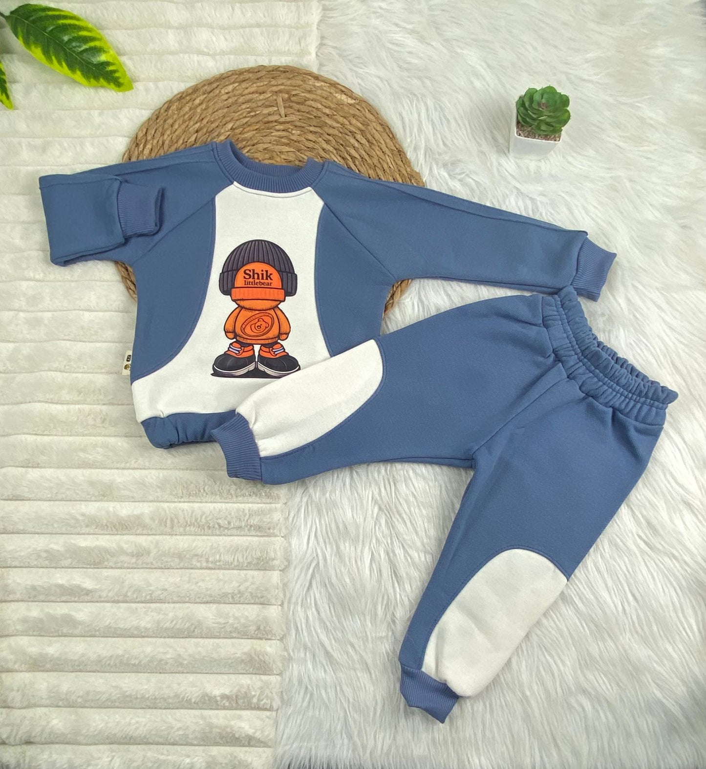 طقم اولادي وبناتي شتوي خامه ميلتون مكون من قطعتين shik littlebear🤍🤍