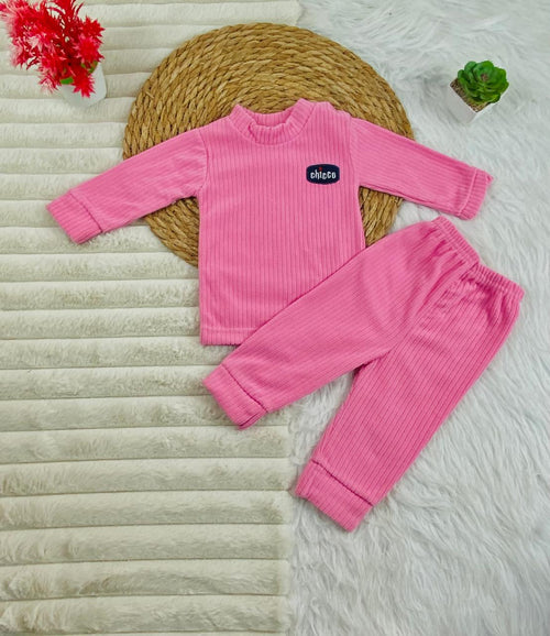 بيجامه قطيفه مسحب اولادي وبناتي مكونه من قطعتين مبطن من الداخل من شيكو🤍🩷