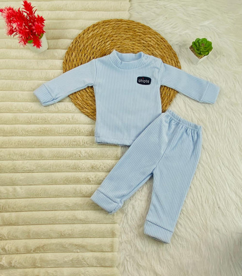 بيجامه قطيفه مسحب اولادي وبناتي مكونه من قطعتين مبطن من الداخل من شيكو🤍🩷