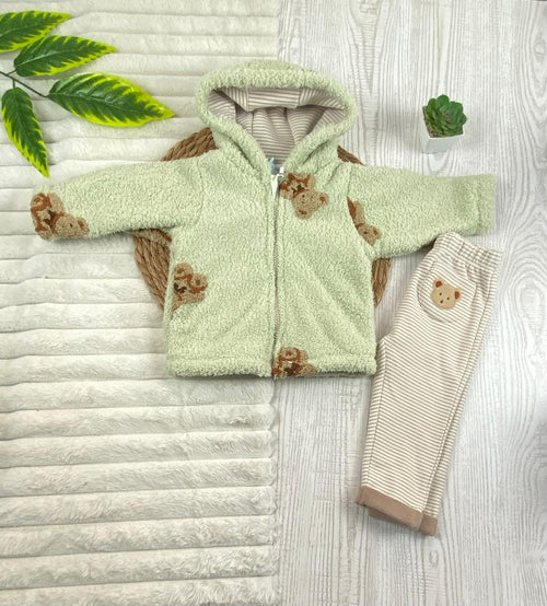 بيجامه فرو مبطنه اولادي وبناتي ماركه فاني باني مكونه من قطعتين fruites🤍🤍