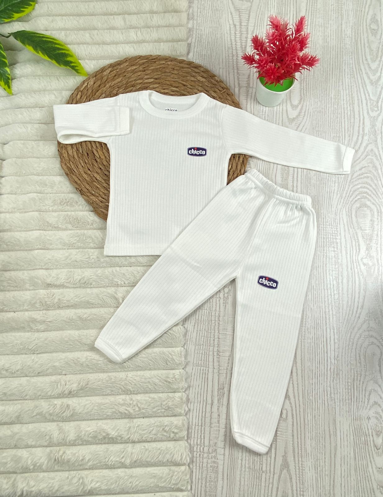 دفايه قطن مسحب اولادي وبناتي مكونه من قطعتين مبطن من الداخل ماركة شيكو🤍🩷