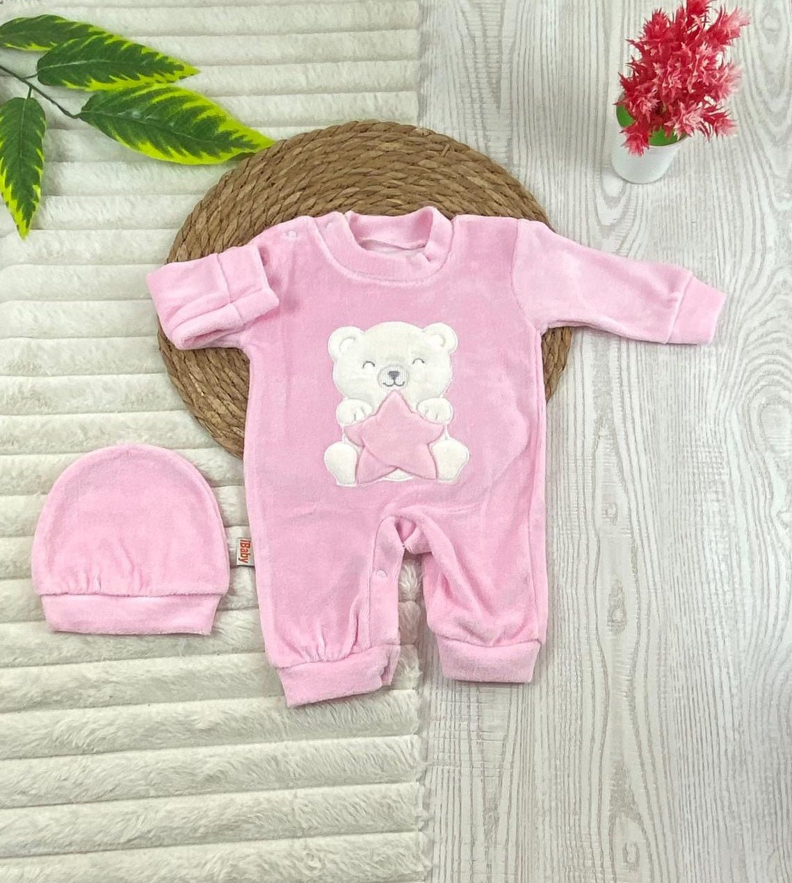 سالوبيت شتوي قطيفه مكون من قطعتين رسمة دب ونجمه  🩷❤️