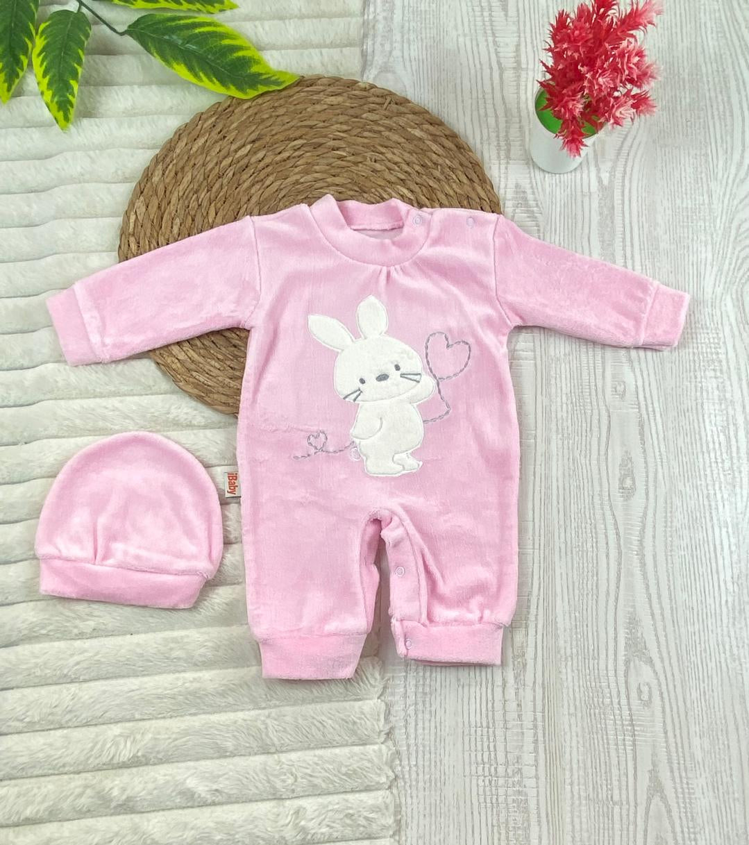 سالوبيت شتوي قطيفه اولادي وبناتي مكون من قطعتين رسمة ارنب  🩷❤️