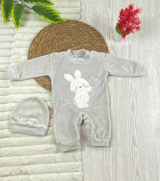 سالوبيت شتوي قطيفه اولادي وبناتي مكون من قطعتين رسمة ارنب  🩷❤️