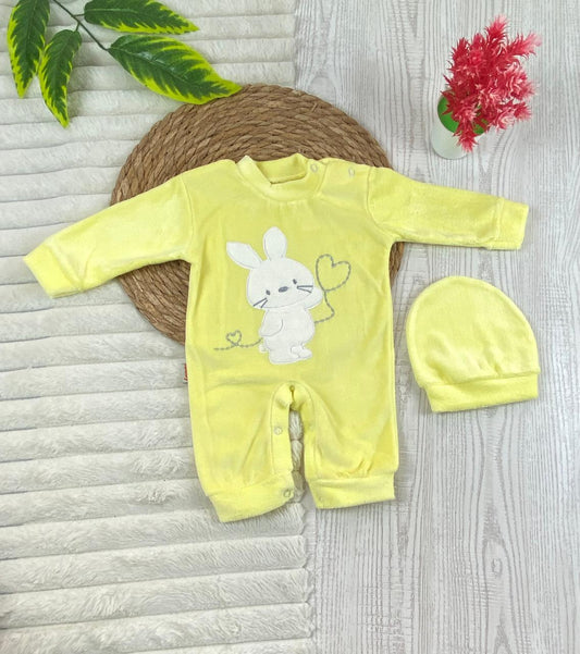 سالوبيت شتوي قطيفه اولادي وبناتي مكون من قطعتين رسمة ارنب  🩷❤️