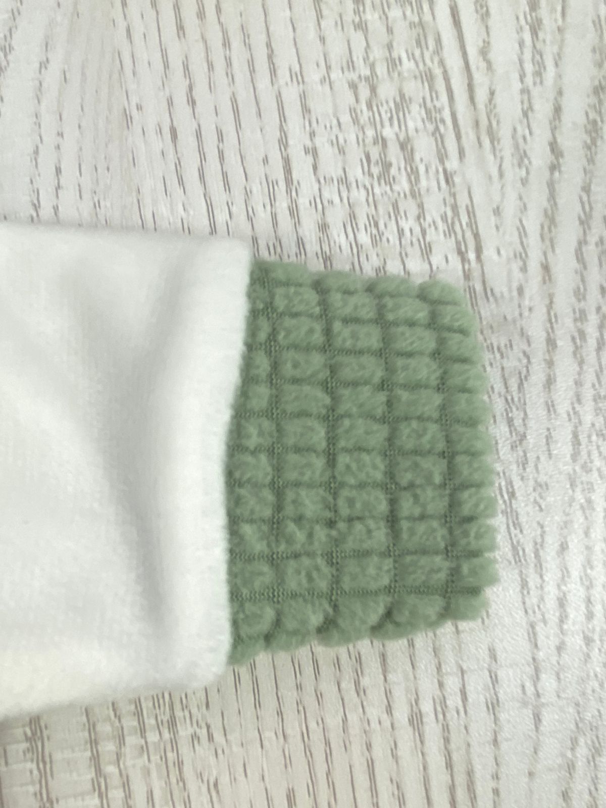 سالوبيت شتوي قطيفه اولادي و بناتي مبطن من الداخل رسمة ارنب🩷❤️