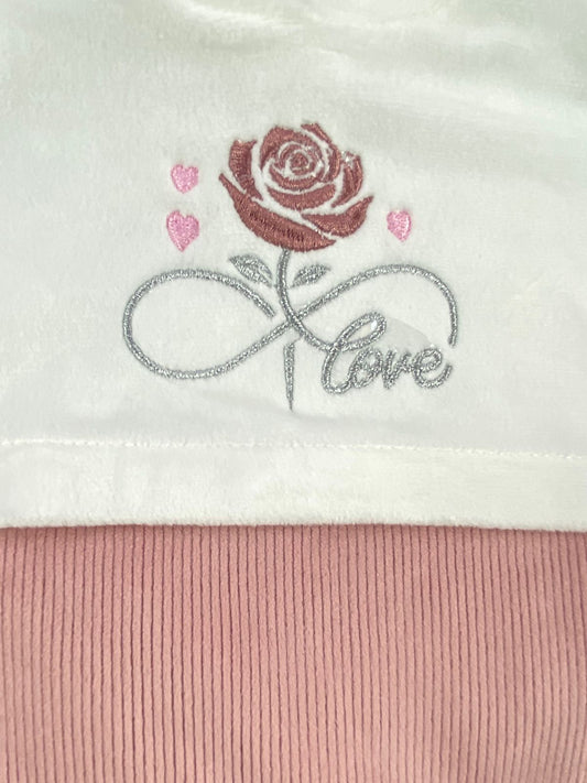 سالوبيت شتوي قطيفه بناتي مبطن من الداخل رسمة ورده🩷❤️