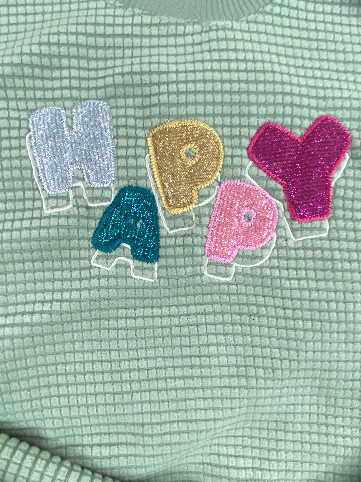 طقم بناتي شتوي خامه قطيفه مكون من قطعتين مبطن من الداخل happy🤍🤍