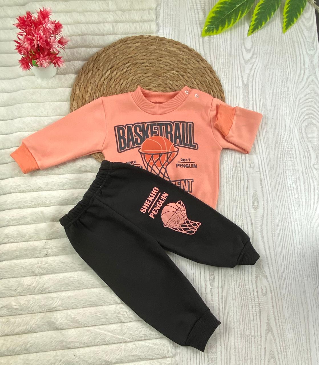 طقم اولادي وبناتي شتوي خامه ميلتون مكون من قطعتين basket ball❤️🤍