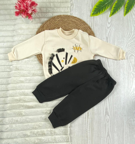 طقم اولادي وبناتي شتوي خامه ميلتون مكون من قطعتين رسمة حصان ❤️🤍